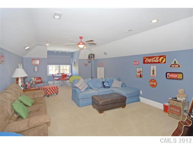 442 State Rd S-46-422 Clover, SC 29710 - Photo 10 of 16