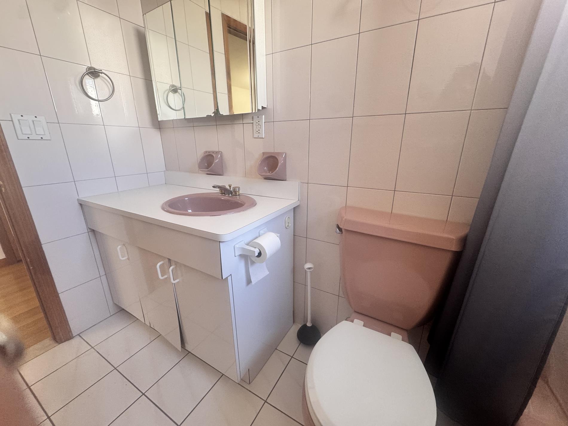 735 Woodrow Road Staten Island, NY 10312 - Photo 5 of 7