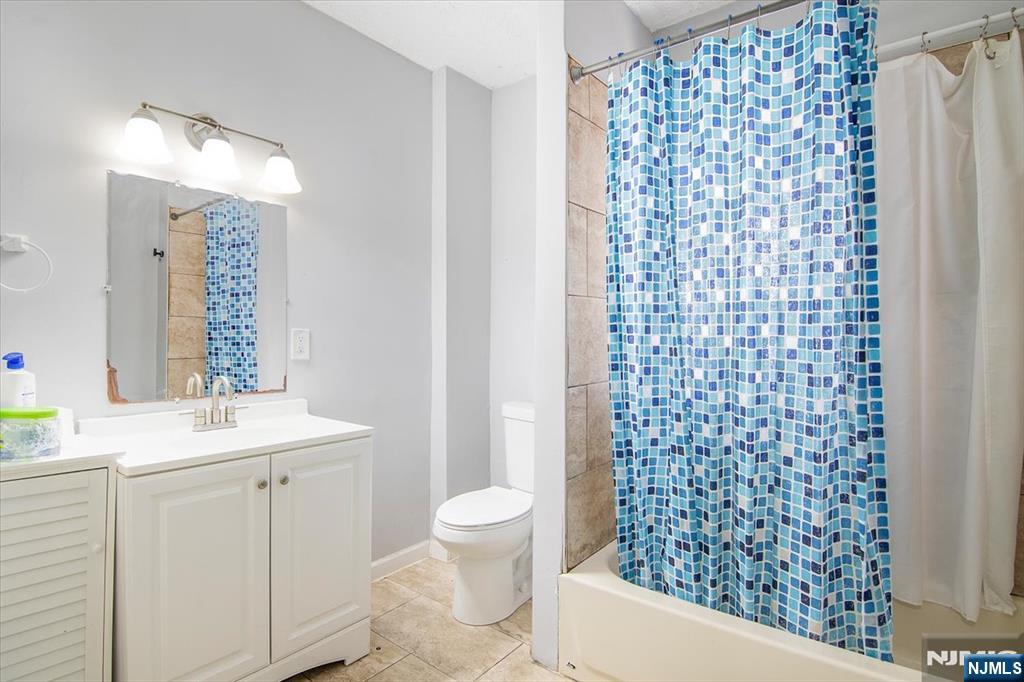 264 Union Street Lodi, NJ 07644 - Photo 18 of 27