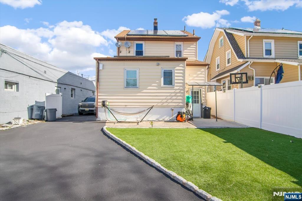 264 Union Street Lodi, NJ 07644 - Photo 21 of 27