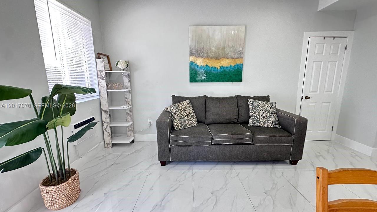 320 Southwest 29th Road, Unit COTTAGE Miami, FL 33129 - Photo 6 of 26