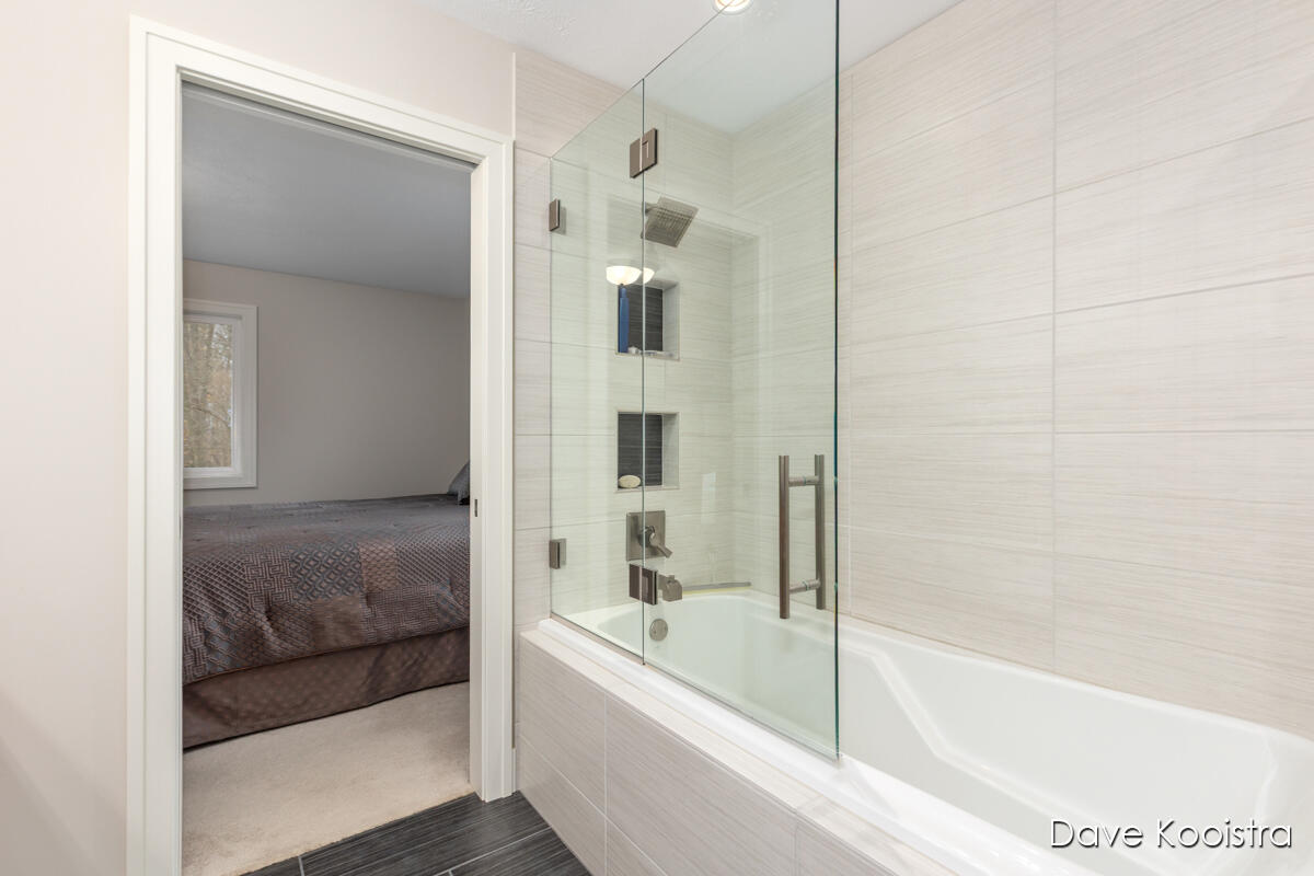 3905 Sunset View Wayland, MI 49348 - Photo 37 of 57 IMG_1019