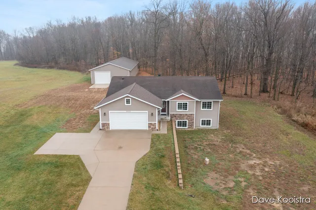 $799,900 | 3905 Sunset View, Wayland, MI 49348