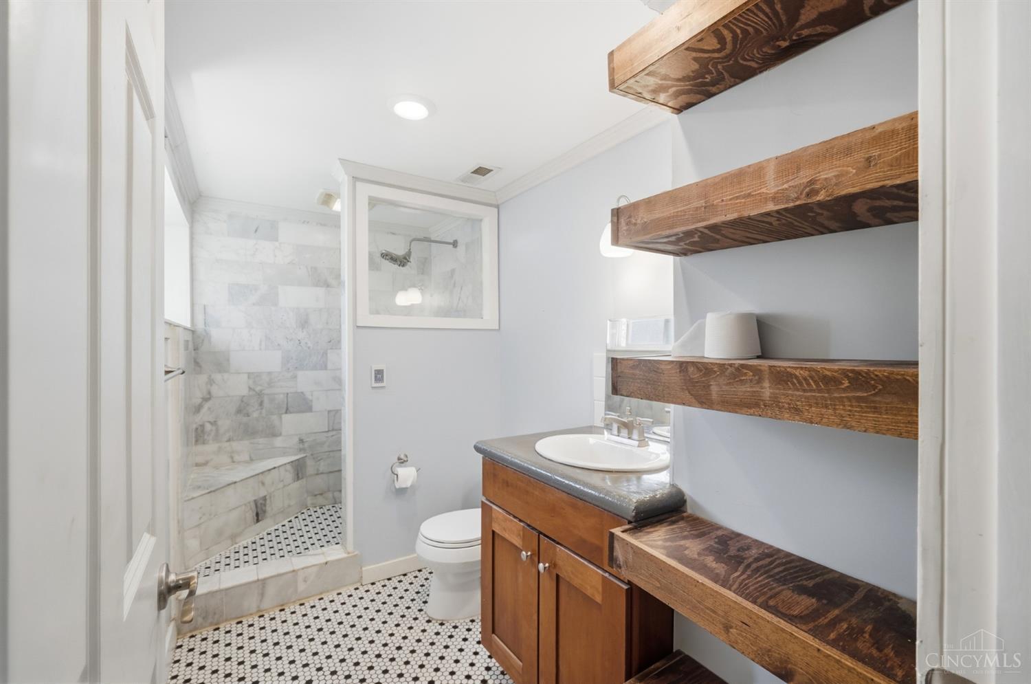 5792 Gaines Road Cincinnati, OH 45247 - Photo 23 of 73