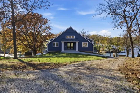$899,000 | 622 Lake Viking Terrace, Gallatin, MO 64640