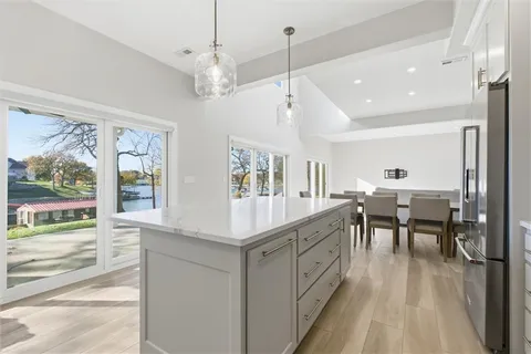 $899,000 | 622 Lake Viking Terrace, Gallatin, MO 64640