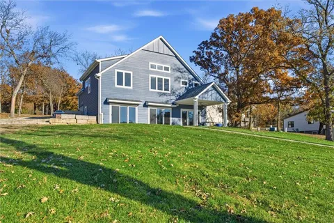 $899,000 | 622 Lake Viking Terrace, Gallatin, MO 64640