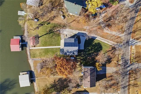 $899,000 | 622 Lake Viking Terrace, Gallatin, MO 64640