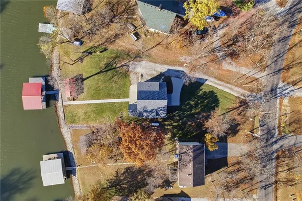 $899,000 | 622 Lake Viking Terrace, Gallatin, MO 64640