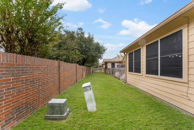 $2,200 | 9622 Old Timber Lane, Spring, TX 77379