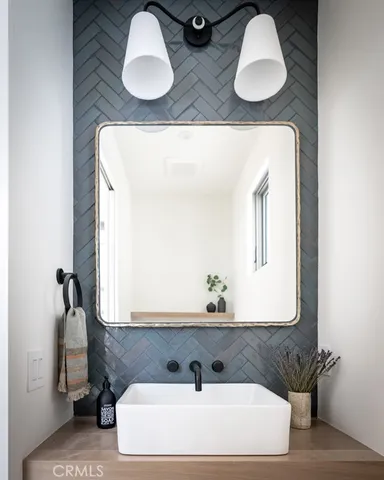 $14,000 | 506 Goldenrod Avenue, Unit B, Corona del Mar, CA 92625