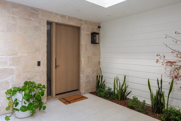 $14,000 | 506 Goldenrod Avenue, Unit B, Corona del Mar, CA 92625