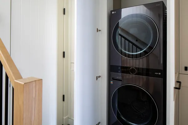 $14,000 | 506 Goldenrod Avenue, Unit B, Corona del Mar, CA 92625