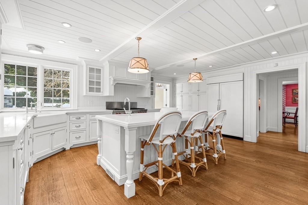 22 Valley Road Wellesley, MA 02481 - Photo 9 of 42