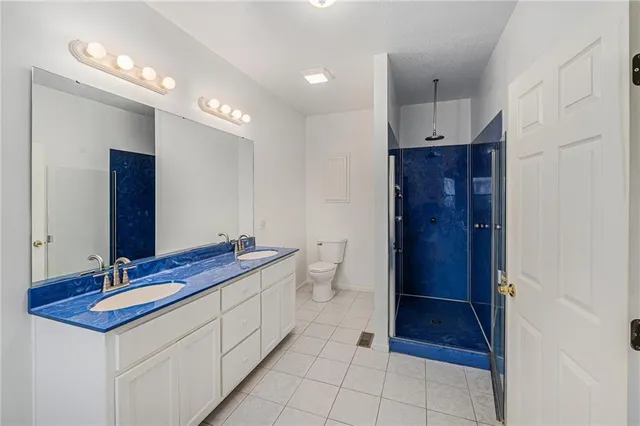 $569,000 | 5491 Southwest County Line Road, Trimble, MO 64492