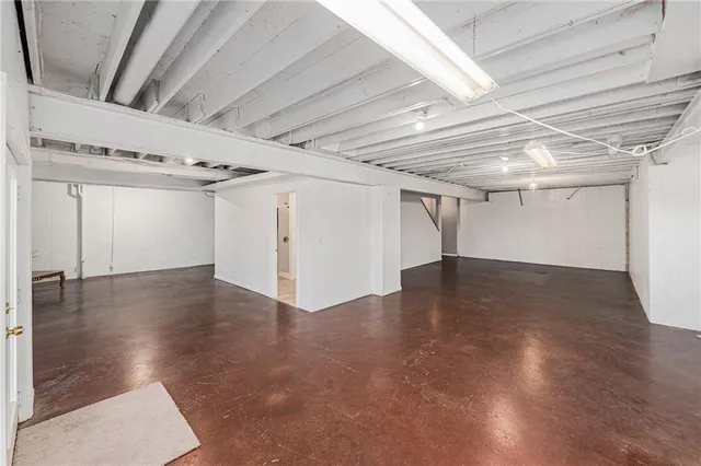 $569,000 | 5491 Southwest County Line Road, Trimble, MO 64492