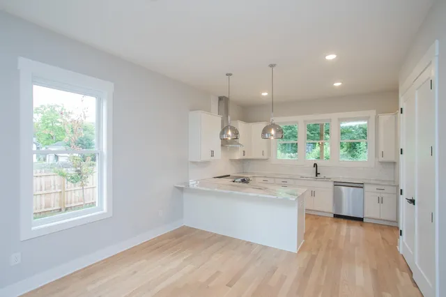 $3,100 | 1611 Century Street, Nashville, TN 37208