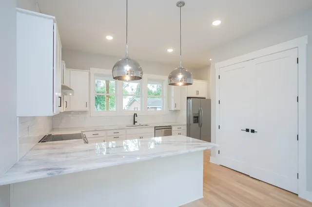 $3,100 | 1611 Century Street, Nashville, TN 37208