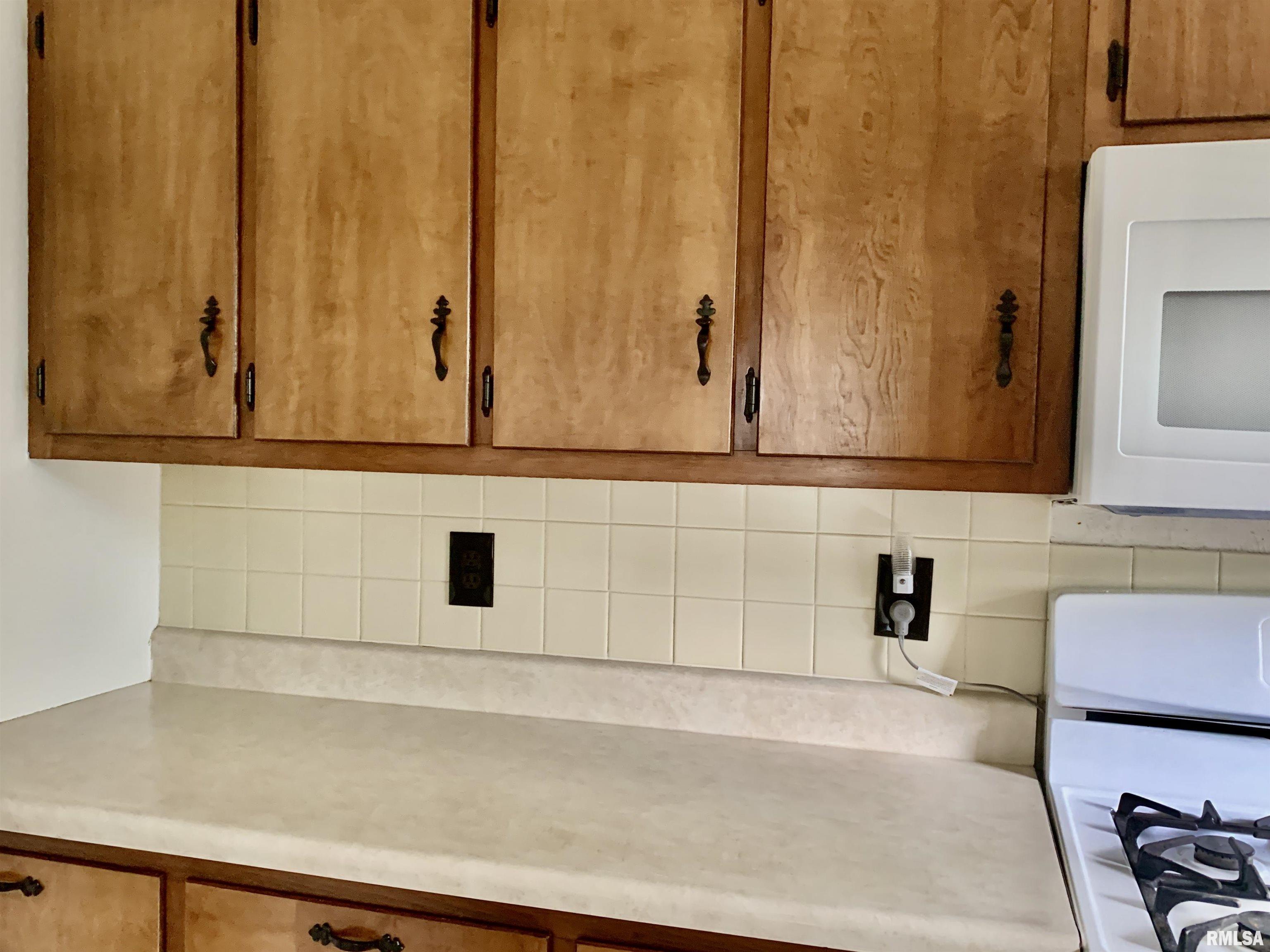 1940 Arcadia Road Jacksonville, IL 62650 - Photo 25 of 46 Gallery Image 25