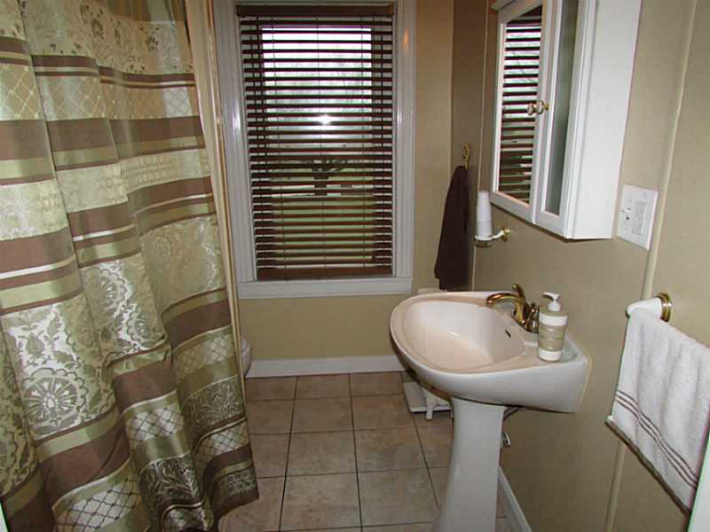 435 Hope Road Cranston, RI 02921 - Photo 11 of 16 Bathroom.