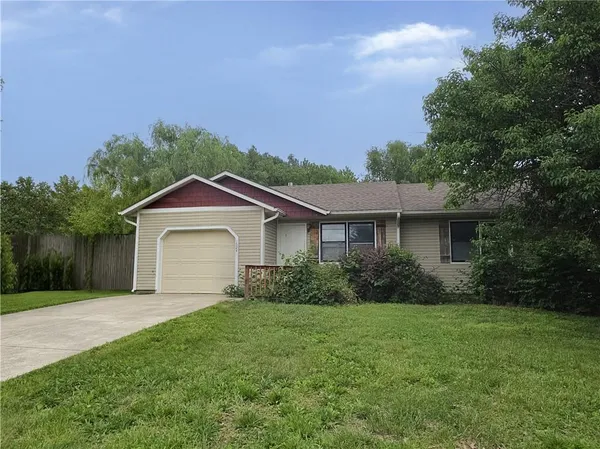 $199,900 | 1524 Savage Street, Eudora, KS 66025
