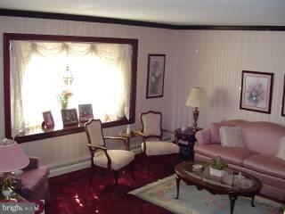 3599 Oakhill Road Philadelphia, PA 19154 - Photo 4 of 6 Gallery Image 4