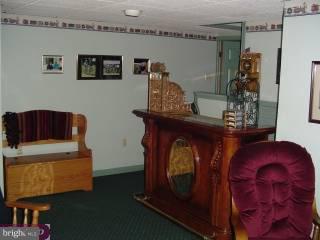 3599 Oakhill Road Philadelphia, PA 19154 - Photo 5 of 6 Gallery Image 5