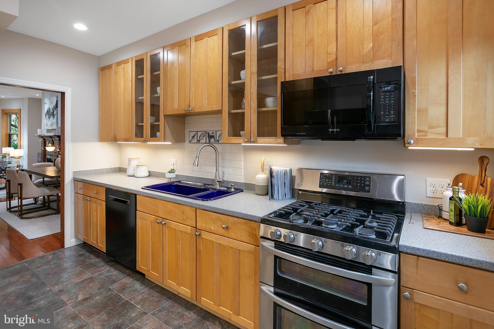 304 C Street Northeast Washington, DC 20002 - Photo 11 of 49