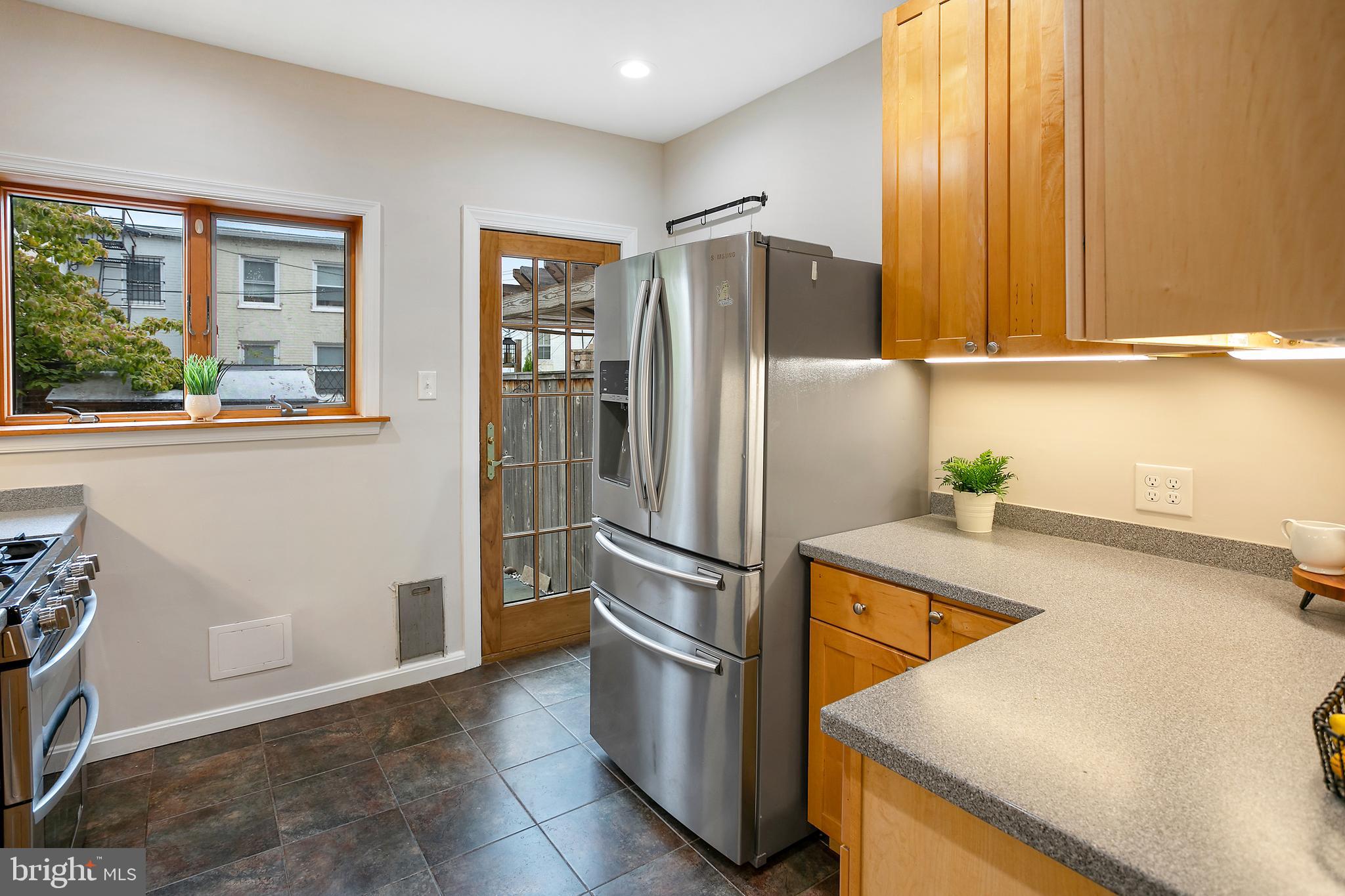 304 C Street Northeast Washington, DC 20002 - Photo 10 of 49