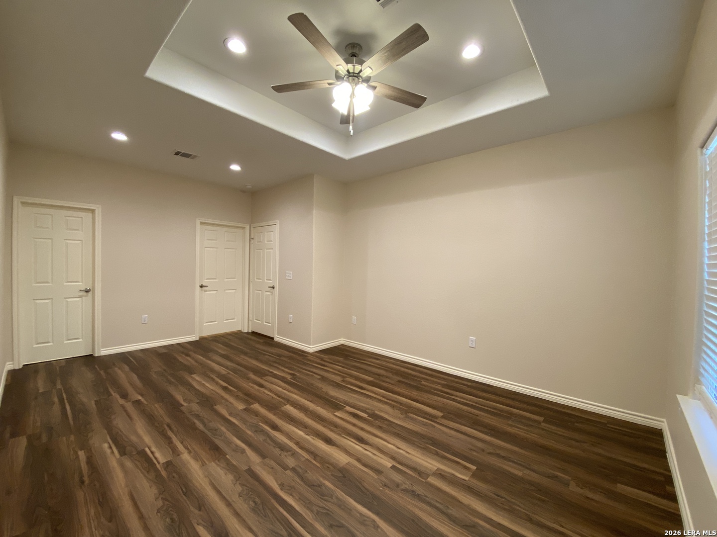 629 Commerce Street Pleasanton, TX 78064 - Photo 6 of 11 a view of an empty room
