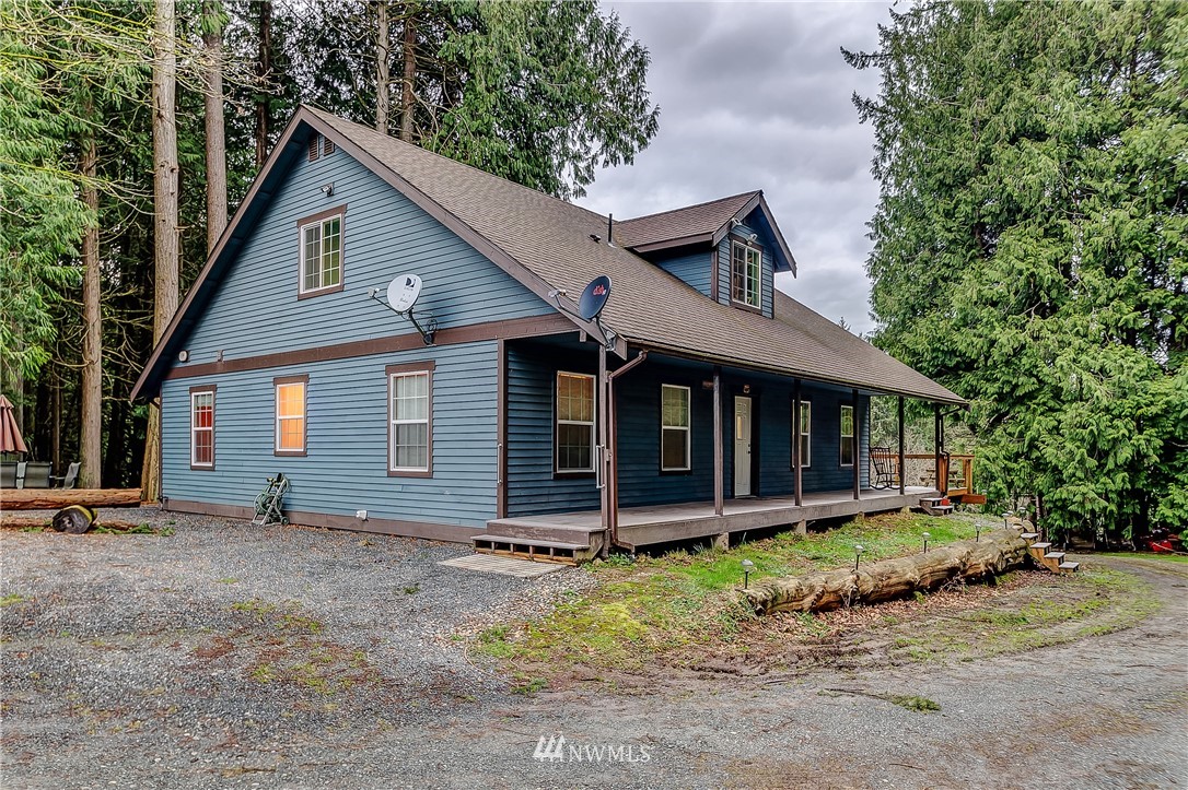 17841 Old Lake Samish Road Bellingham, WA 98229 - Photo 3 of 40 Gallery Image 3