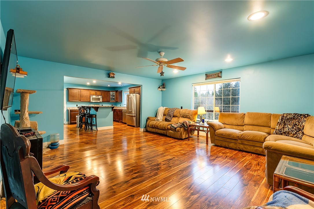 17841 Old Lake Samish Road Bellingham, WA 98229 - Photo 7 of 40 Gallery Image 7
