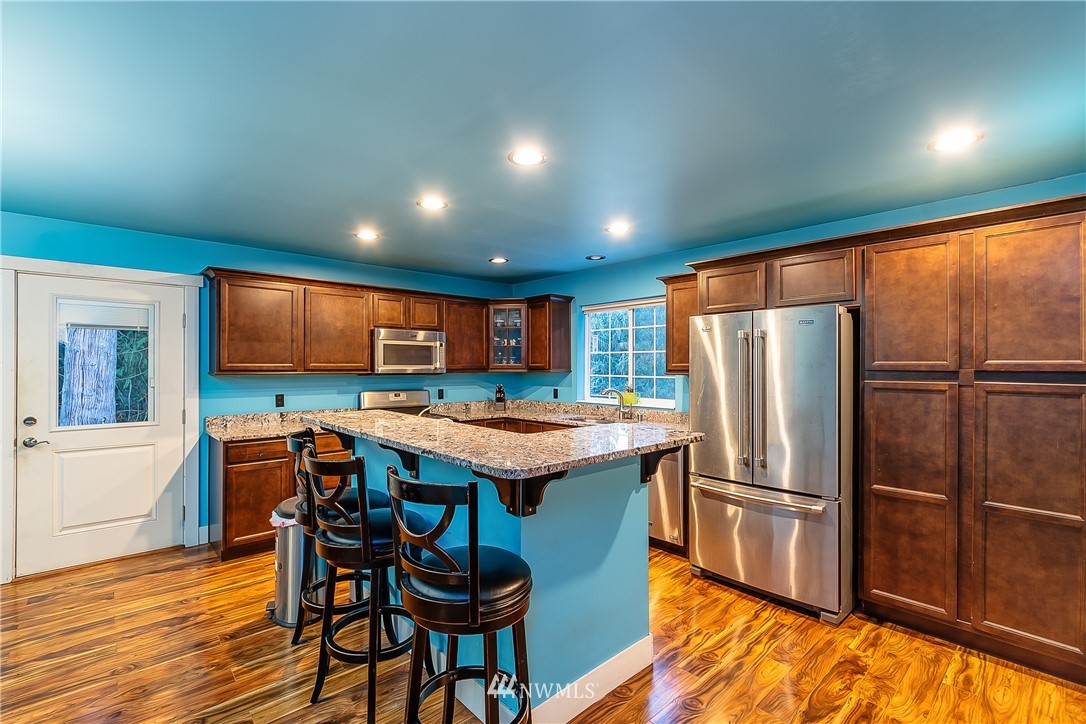 17841 Old Lake Samish Road Bellingham, WA 98229 - Photo 9 of 40 Gallery Image 9