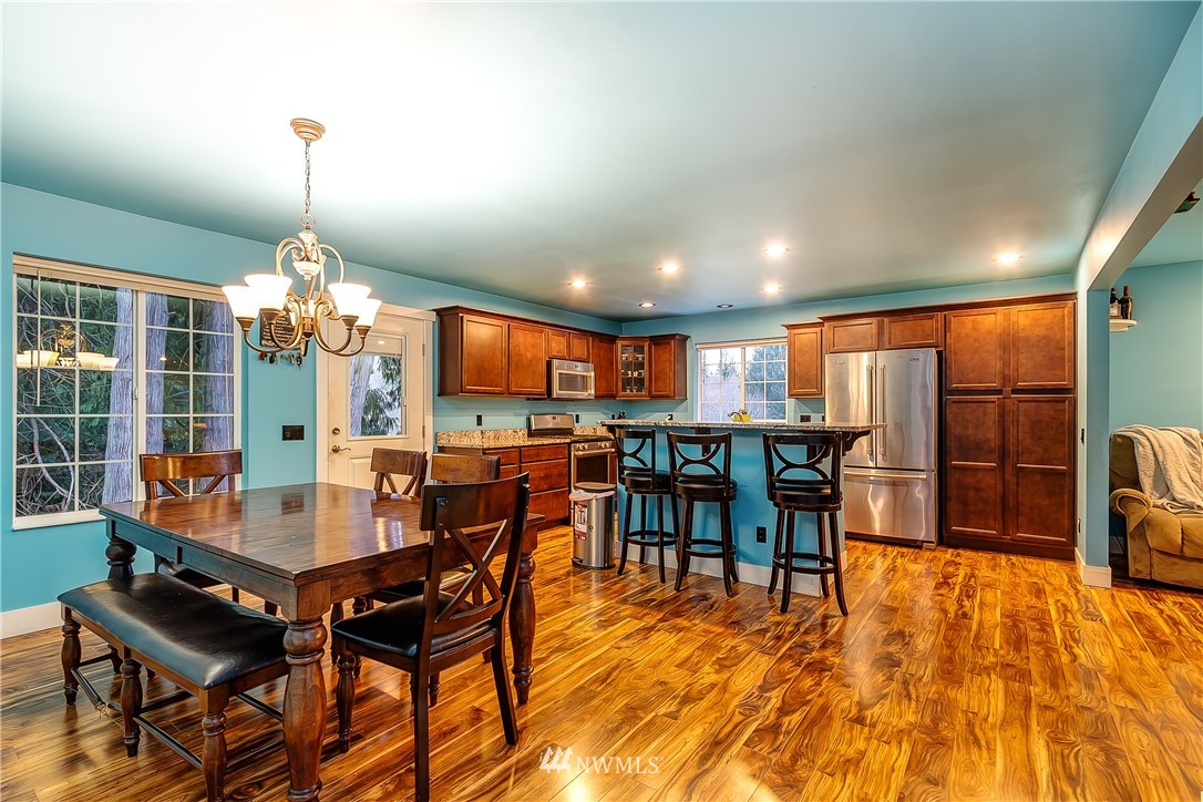 17841 Old Lake Samish Road Bellingham, WA 98229 - Photo 10 of 40 Gallery Image 10
