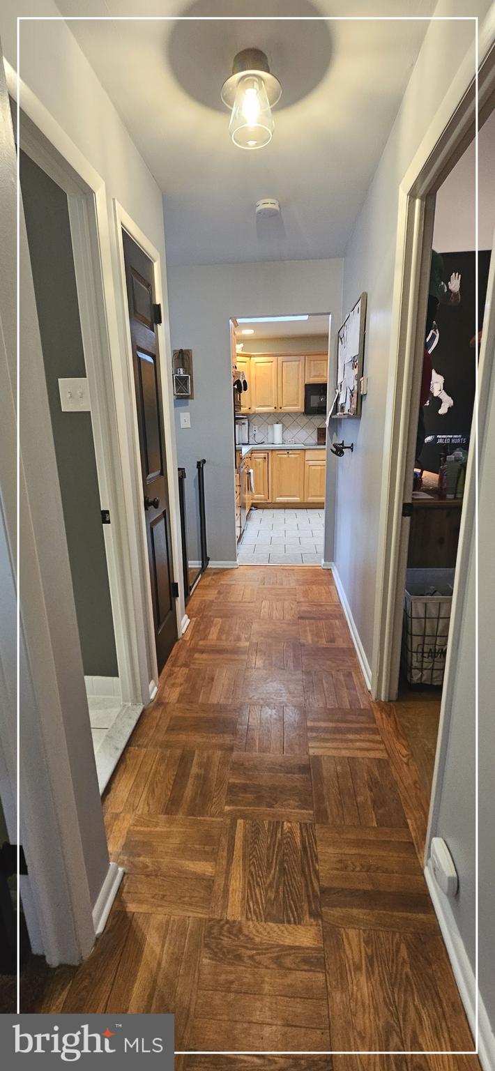 1109 Grinnell Road Wilmington, DE 19803 - Photo 25 of 29 a view of hallway with furniture