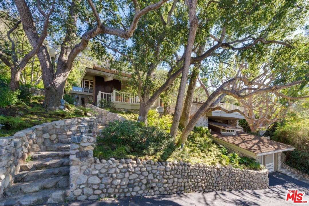 650 Haldeman Road Santa Monica, CA 90402 - Photo 1 of 54