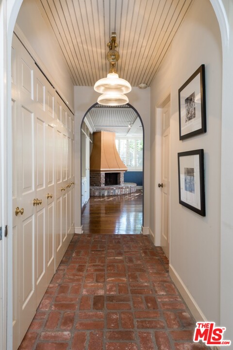 650 Haldeman Road Santa Monica, CA 90402 - Photo 22 of 54