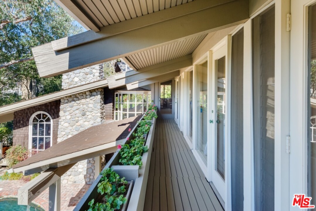 650 Haldeman Road Santa Monica, CA 90402 - Photo 42 of 54