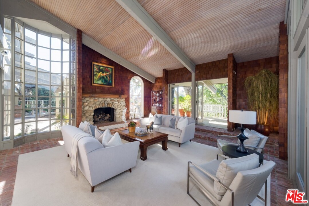 650 Haldeman Road Santa Monica, CA 90402 - Photo 7 of 54