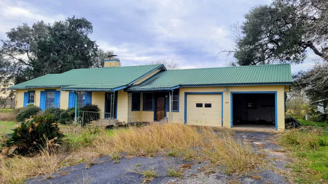 $124,500 | 1105 Clipson Road, Eagle Lake, TX 77434