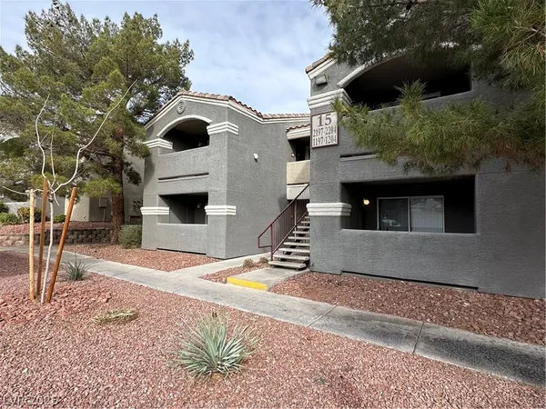 $1,100 | 5055 West Hacienda Avenue, Unit 2203, Las Vegas, NV 89118