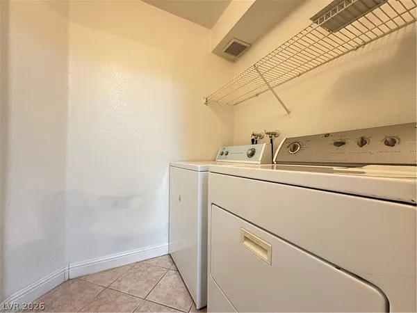 $1,100 | 5055 West Hacienda Avenue, Unit 2203, Las Vegas, NV 89118