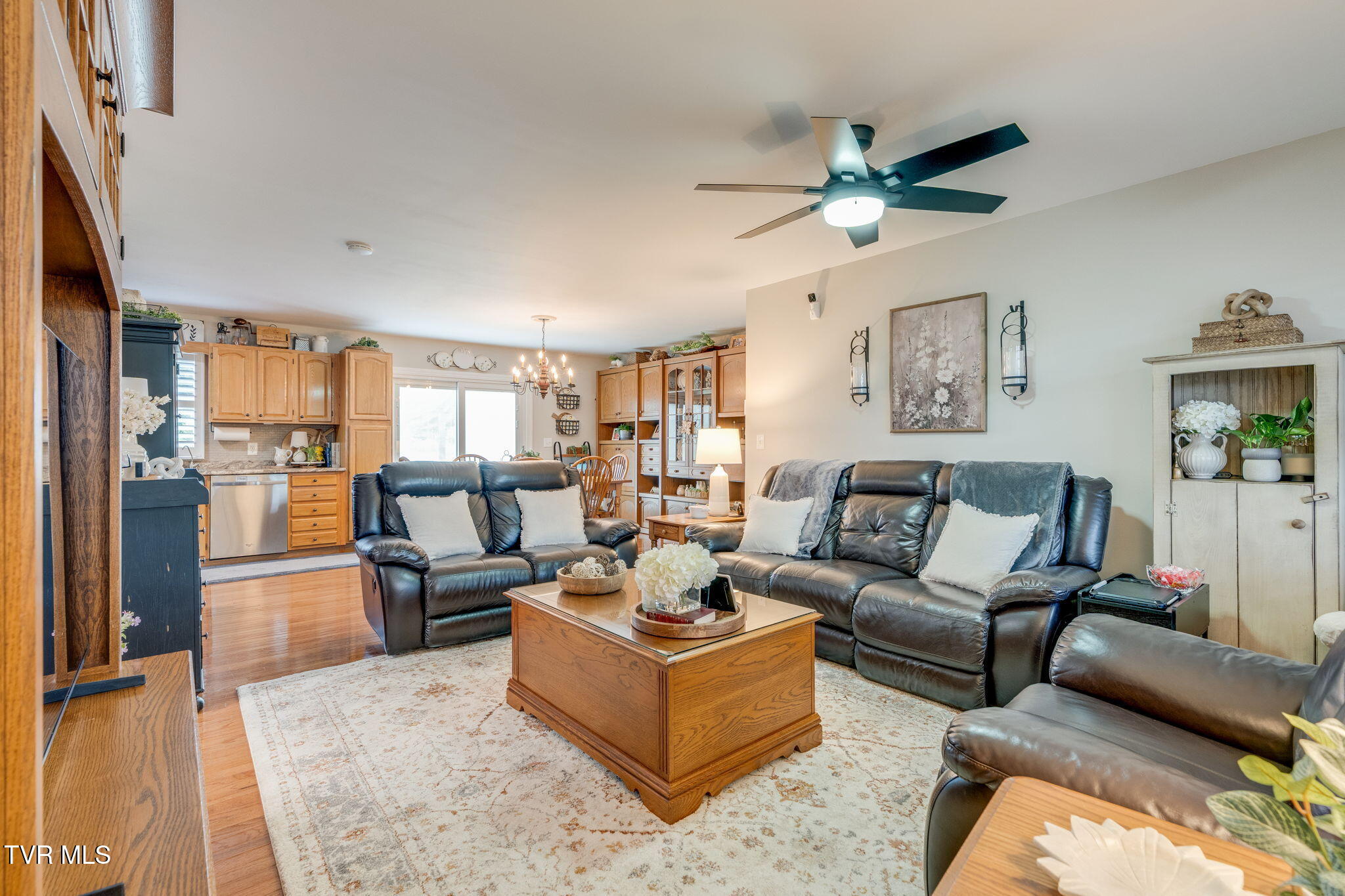 69 Pine Ridge Drive Afton, TN 37616 - Photo 6 of 38 006 (24)