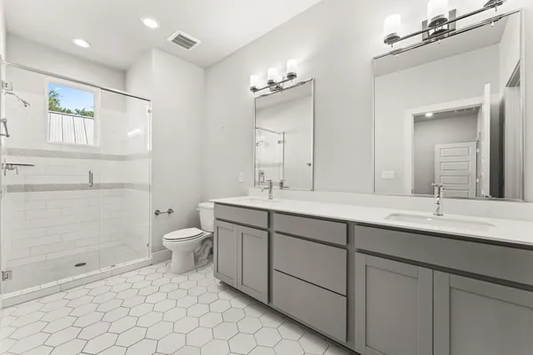 $3,300 | 232 Lessin Lane, Unit B, Austin, TX 78704