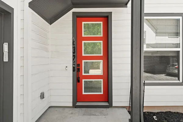 $3,300 | 232 Lessin Lane, Unit B, Austin, TX 78704