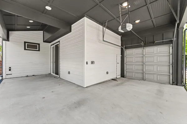 $3,300 | 232 Lessin Lane, Unit B, Austin, TX 78704