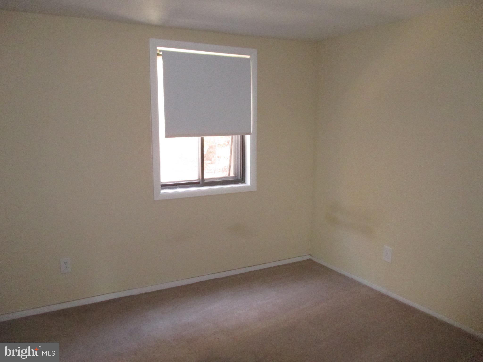 19601 Sparr Spring Road Gaithersburg, MD 20886 - Photo 13 of 23