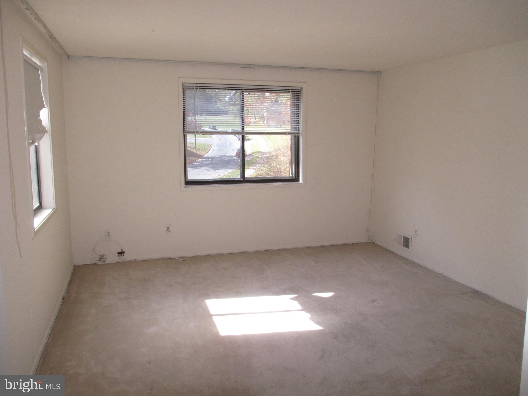 19601 Sparr Spring Road Gaithersburg, MD 20886 - Photo 17 of 23