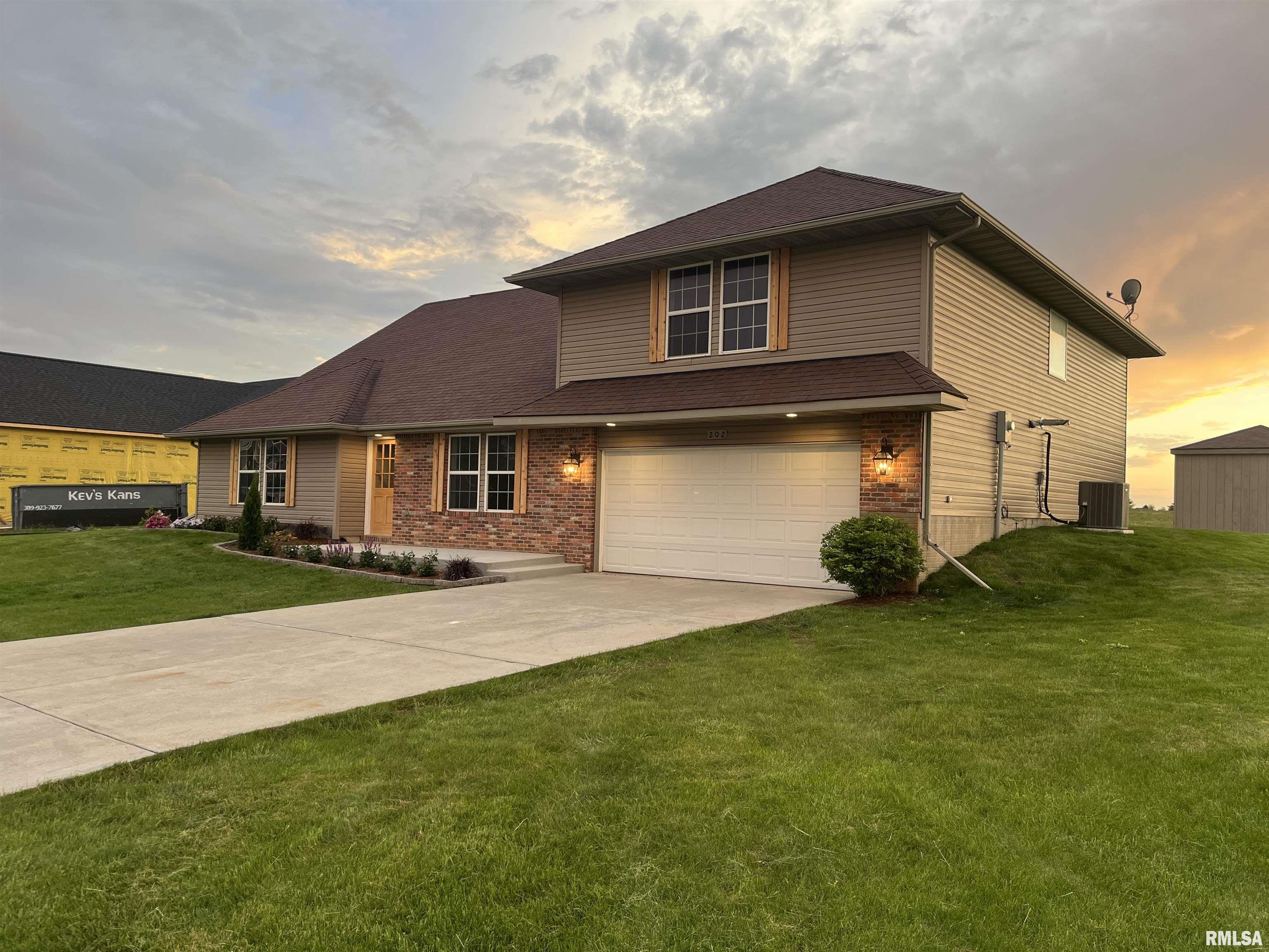 202 Stallion Way Goodfield, IL 61742 - Photo 4 of 99