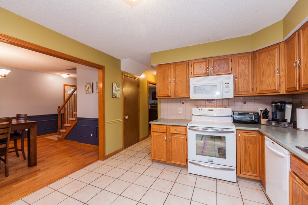 93 Hillside Road Southwick, MA 01077 - Photo 11 of 24 Gallery Image 11